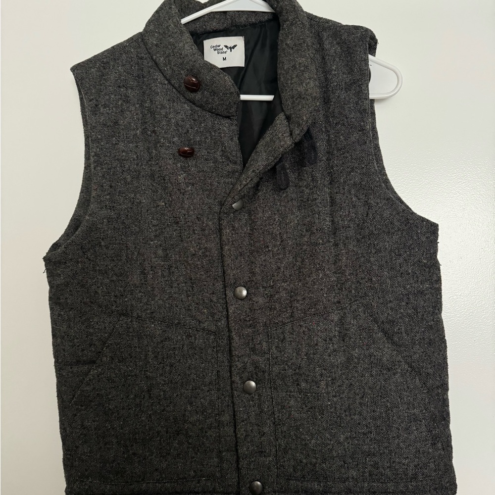 Cedar Wood Men’s Vest Snap Closure SIZE MEDIUM
